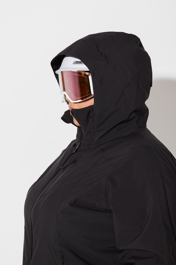 Woman wearing Black ski jacket