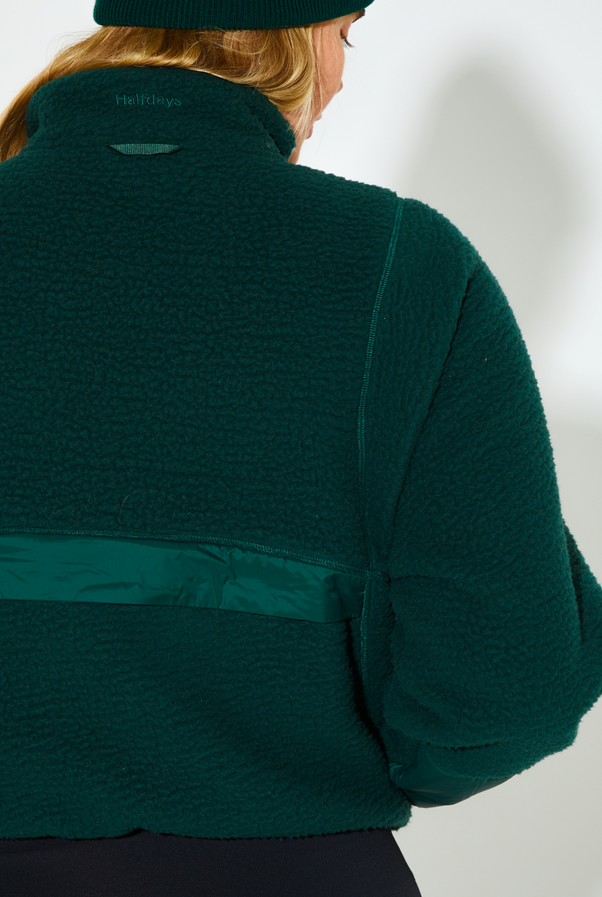 Woman in Alpine Green Pieper Fleece