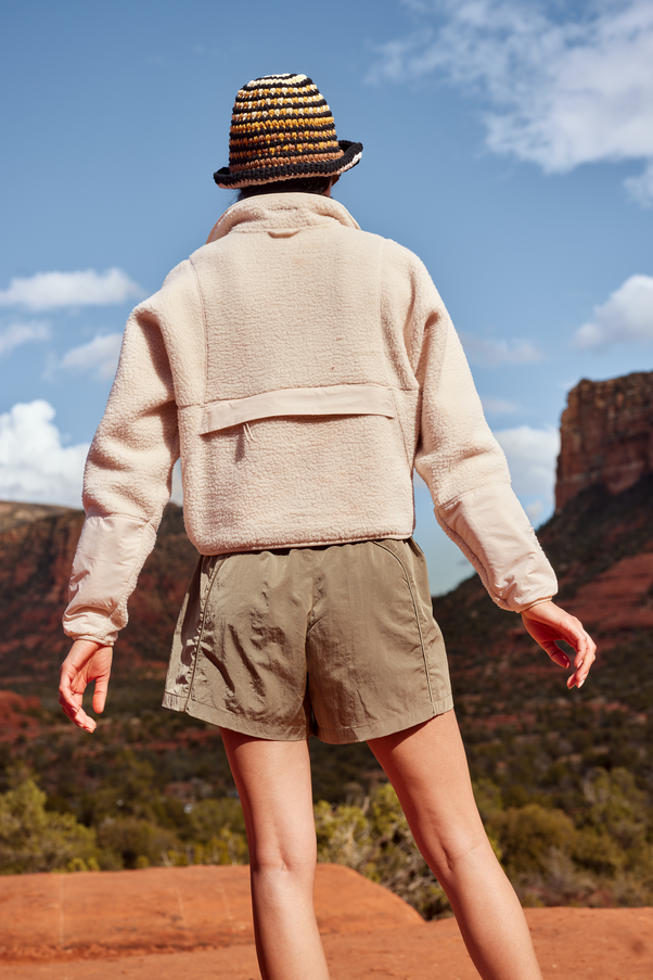 Woman in Oat Milk Pieper Fleece